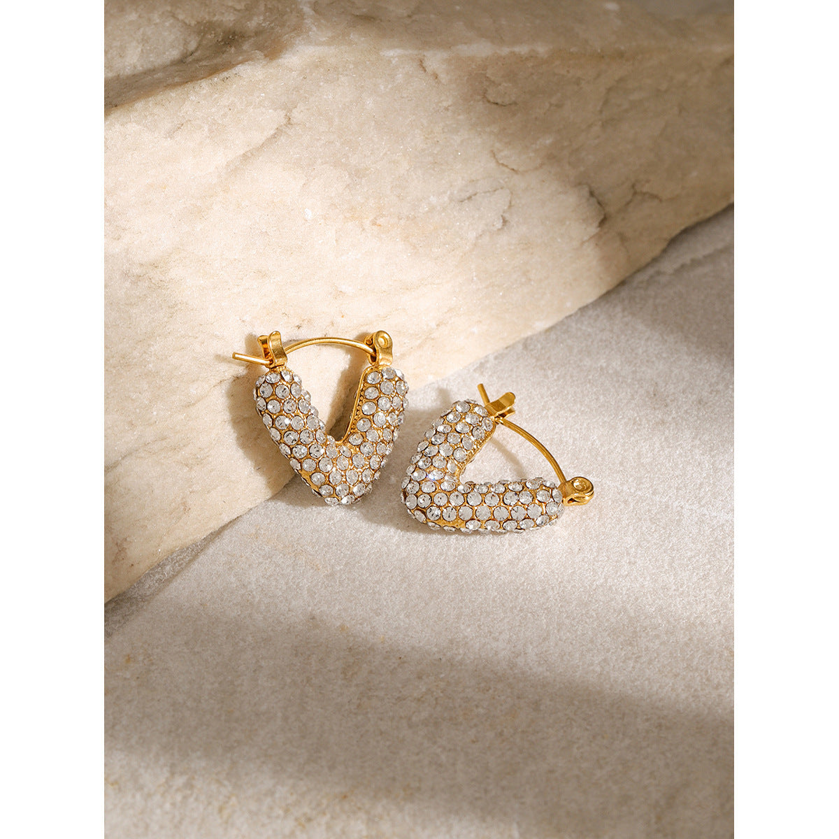 Fashion Hollowed-out Cabas Inlaid Rhinestone Earrings